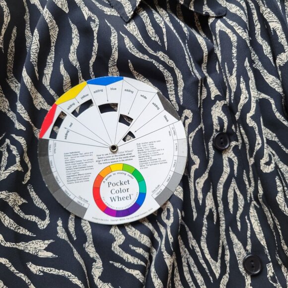 Urban Works Womens Top 1X Plus Roll Tab Sleeve Lightweight Black ANI71E - Picture 8 of 9